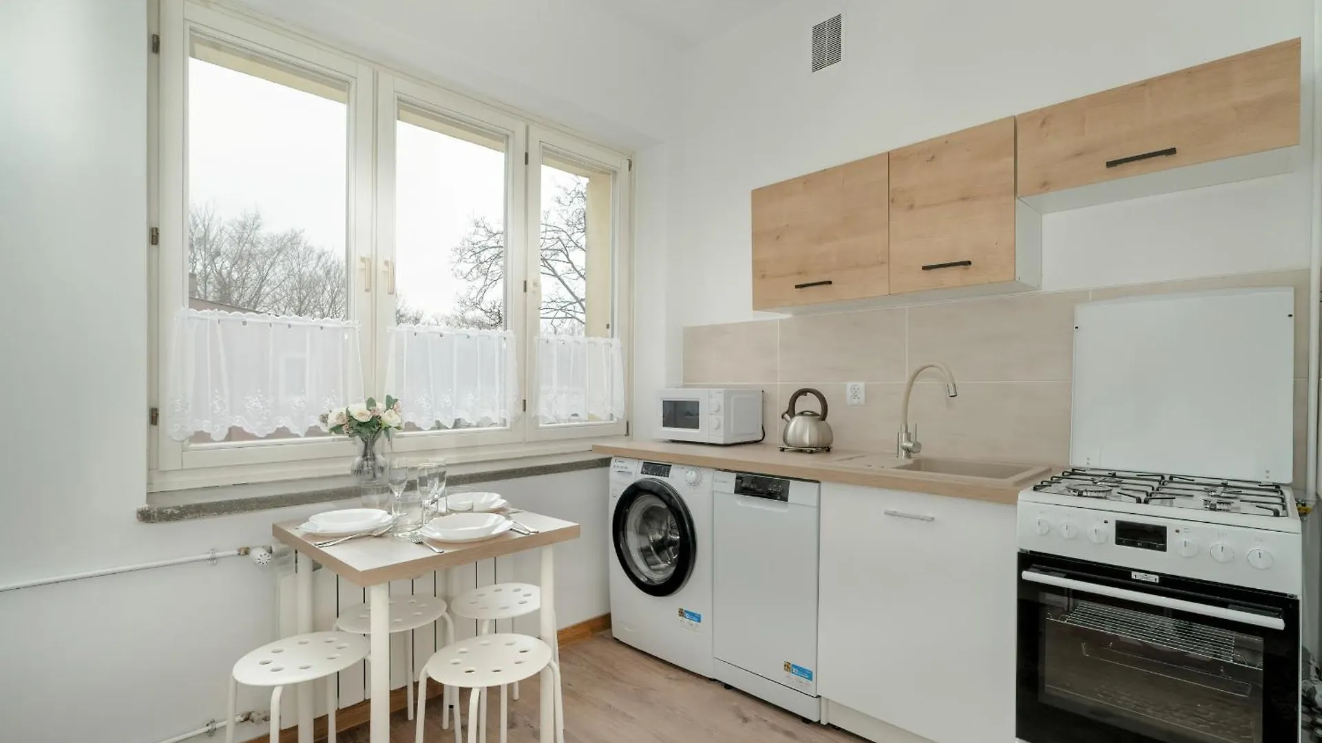 公寓 Studio In The Centre Of Poznan With Balcony By Noclegi Renters